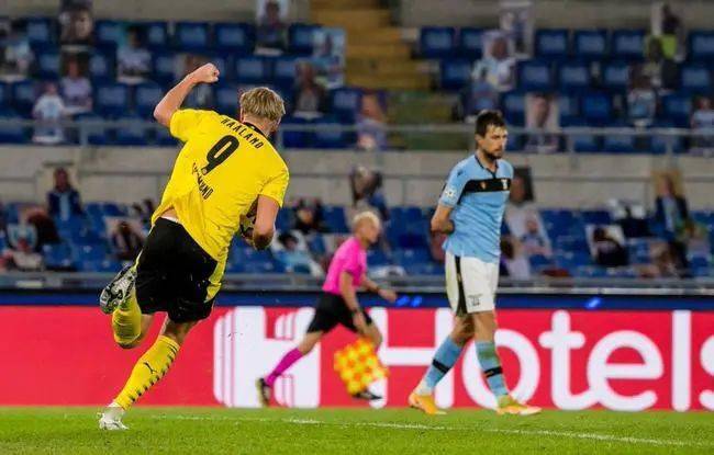  拉齐奥主场强势破门，蓝鹰展翅翱翔积分榜前列