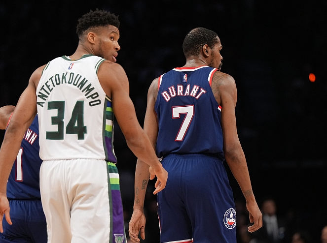  字母哥暴扣集锦雄鹿碾压尼克斯队  